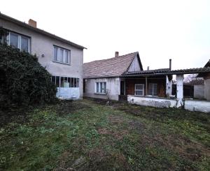 Z poverenia majiteľa ponúkame na predaj dom v Kolárove