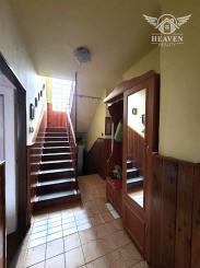 Exkluzívne ponúkame na predaj poschodový rodinný dom v tichej lokalite mesta Kolárovo.