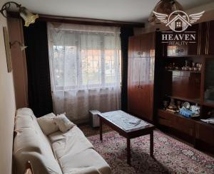 Exkluzívne ponúkame na predaj poschodový rodinný dom v tichej lokalite mesta Kolárovo.