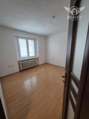 Na predaj ponúkame príjemný, kompletne zrekonštruovaný 2‑izbový byt na ulici Priateľstva.