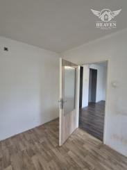 Ponúkame priestranný 3‑izbový byt po rekonštrukcii v tichej lokalite KN