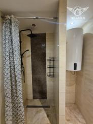 Ponúkame priestranný 3‑izbový byt po rekonštrukcii v tichej lokalite KN