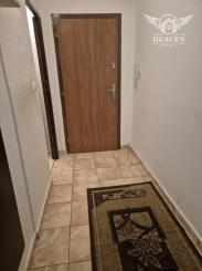 Na predaj: Priestranná garzónka s balkónom v obľúbenej lokalite – Komárno, ul. Eötvösa