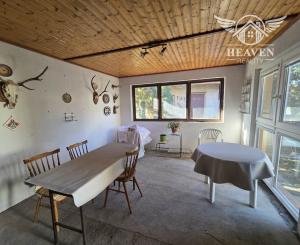 Ponúkame na predaj rodinný dom v Iži