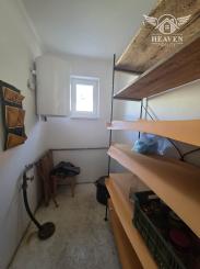 Ponúkame na predaj rodinný dom v Iži