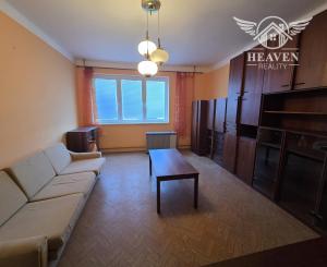 Ponúkame na predaj rodinný dom v Iži