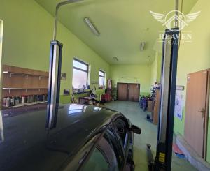 Ponúkame na predaj poschodový dom v Chotíne