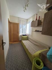 Ponúkame na predaj poschodový dom v Chotíne