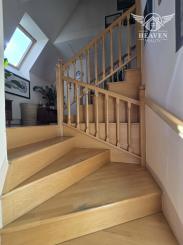 Ponúkame na predaj poschodový dom v Chotíne