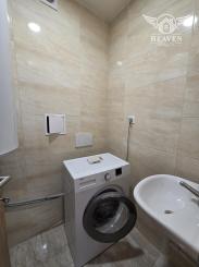 Ponúkame na prenájom 2 zrekonštruované zariadené 3 izbové tehlové byty v Komárne .