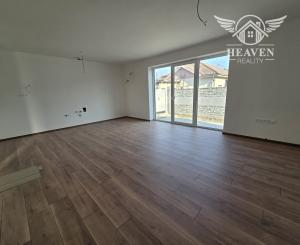 Výhodná ponuka!!!Na predaj jedna časť dvojdomu v Kolárove