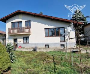 Ponúkame na predaj rod.dom v Nesvadoch