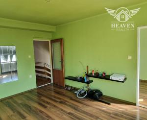 Ponúkame na predaj rod.dom v Nesvadoch