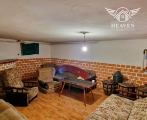 Ponúkame na predaj rod.dom v Nesvadoch