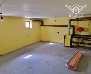 Ponúkame na predaj rod.dom v Nesvadoch