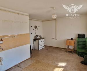 Ponúkame na predaj rod.dom v Nesvadoch