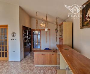 Ponúkame na predaj rod.dom v Nesvadoch