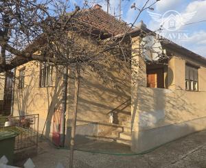 Ponúkame na predaj rodinný dom v Komárne