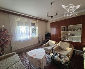 Ponúkame na predaj rodinný dom v Komárne