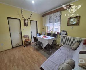 Ponúkame na predaj rodinný dom v Komárne