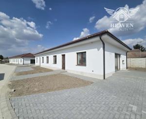 Z poverenia majiteľa ponúkame 3 - izbovú novostavbu vo Vlčanoch