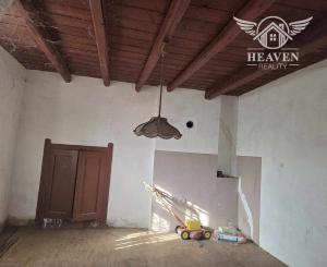 Ponúkame na predaj chatu na Malom Ostrove