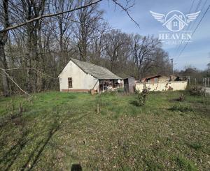 Ponúkame na predaj chatu na Malom Ostrove