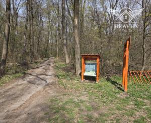 Ponúkame na predaj chatu na Malom Ostrove