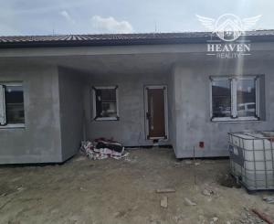 Na predaj moderný 3‑izbový radový dom s vlastným dvorom – novostavba „na kľúč“