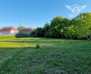 Na predaj pozemok pri vode, len pár minút od Veľkého Medera