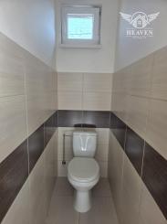 Ponúkame na predaj dom v centre Kolárova