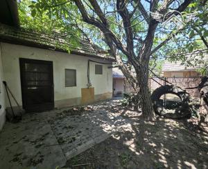 Ponúkame na predaj rod.dom v Kolárove