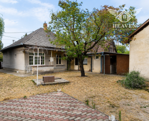 NA PREDAJ 3-izbový rodinný dom v centre mesta Nesvady