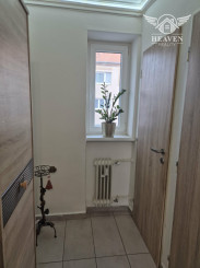 Ponúkame na predaj 3‑izbový tehlový byt na Sústružníckej ulici v Komárne