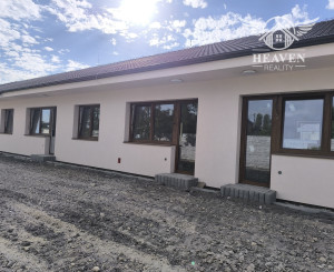 Na predaj moderný 3‑izbový radový dom s vlastným dvorom – novostavba „na kľúč“