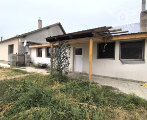 Ponúkame na predaj rodinný dom s možnosťou splátkového predaja v obci Hul!