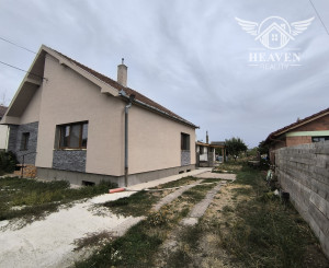 Ponúkame na predaj rodinný dom s možnosťou splátkového predaja v obci Hul!
