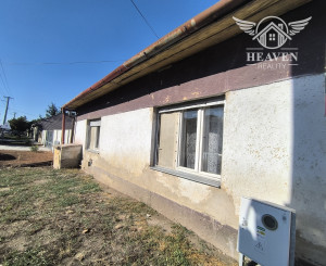 NA PREDAJ STARŠÍ 3-IZBOVÝ RODINNÝ DOM S VEĽKOU ZÁHRADOU – GBELCE