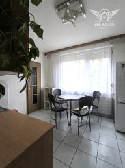 🏡 VEĽKÝ 3-IZBOVÝ BYT NA NÁBREŽNEJ ULICI V NOVÝCH ZÁMKOCH