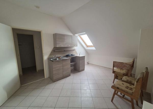 Ponúkame na prenájom 1 izbový byt v Kolárove