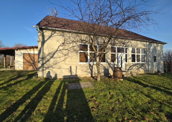 Na predaj dom na samote pri Veľkom Ostrove