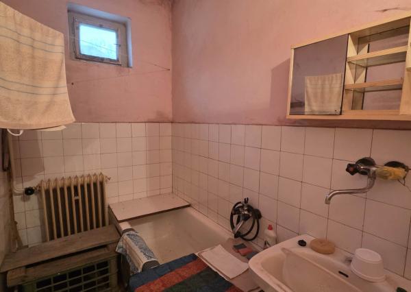 Ponúkame na predaj rodinný dom v Nededi