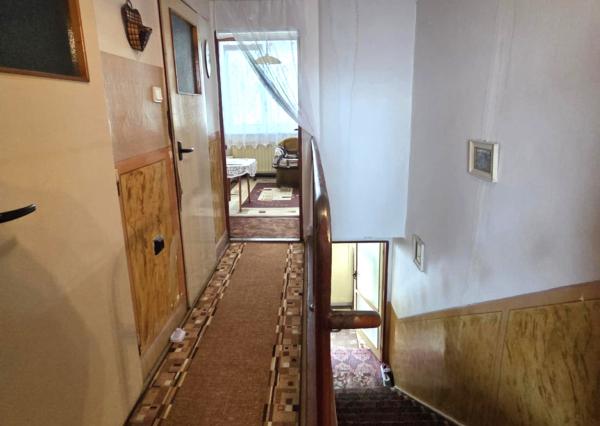 Ponúkame na predaj rodinný dom v pôvodnom stave v Kolárove vo veľmi dobrej lokalite!