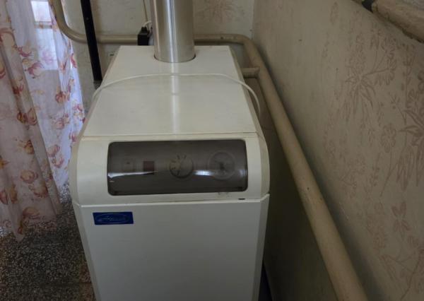 Ponúkame na predaj rodinný dom v pôvodnom stave v Kolárove vo veľmi dobrej lokalite!