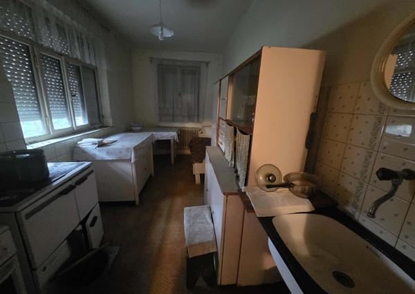 Ponúkame na predaj rodinný dom v Nededi