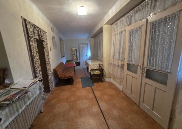 Ponúkame na predaj rodinný dom v Nededi