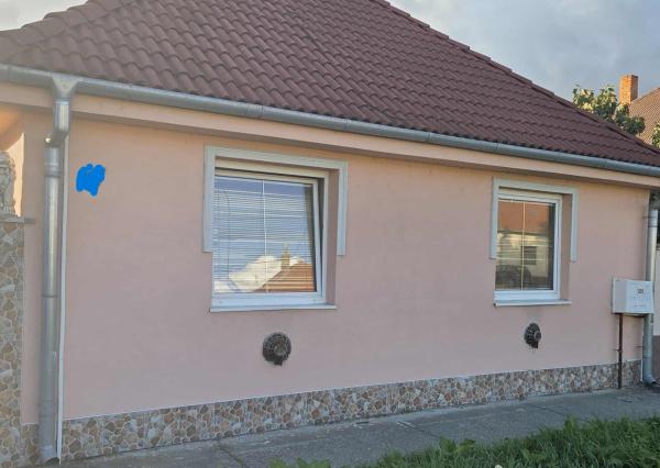 Ponúkame na predaj  rodinný dom v meste Kolárovo