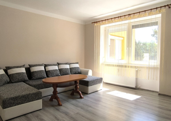 Ponúkame na prenájom 2 izbový byt v Komárne