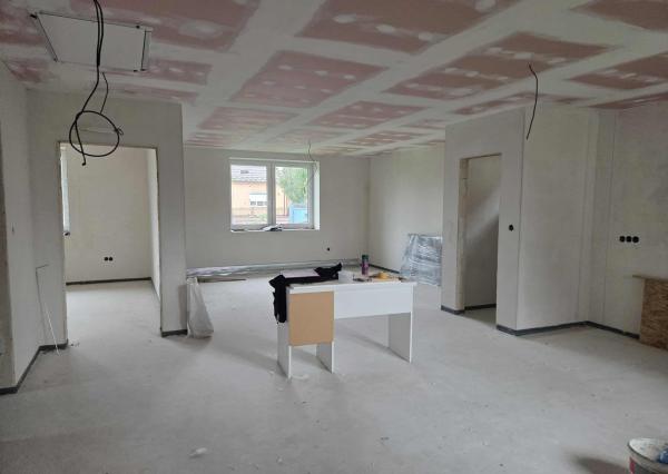 Ponúkame na predaj rodinný dom v Zemnom