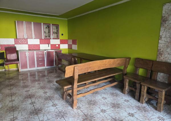 Ponúkame na predaj  rodinný dom v meste Kolárovo